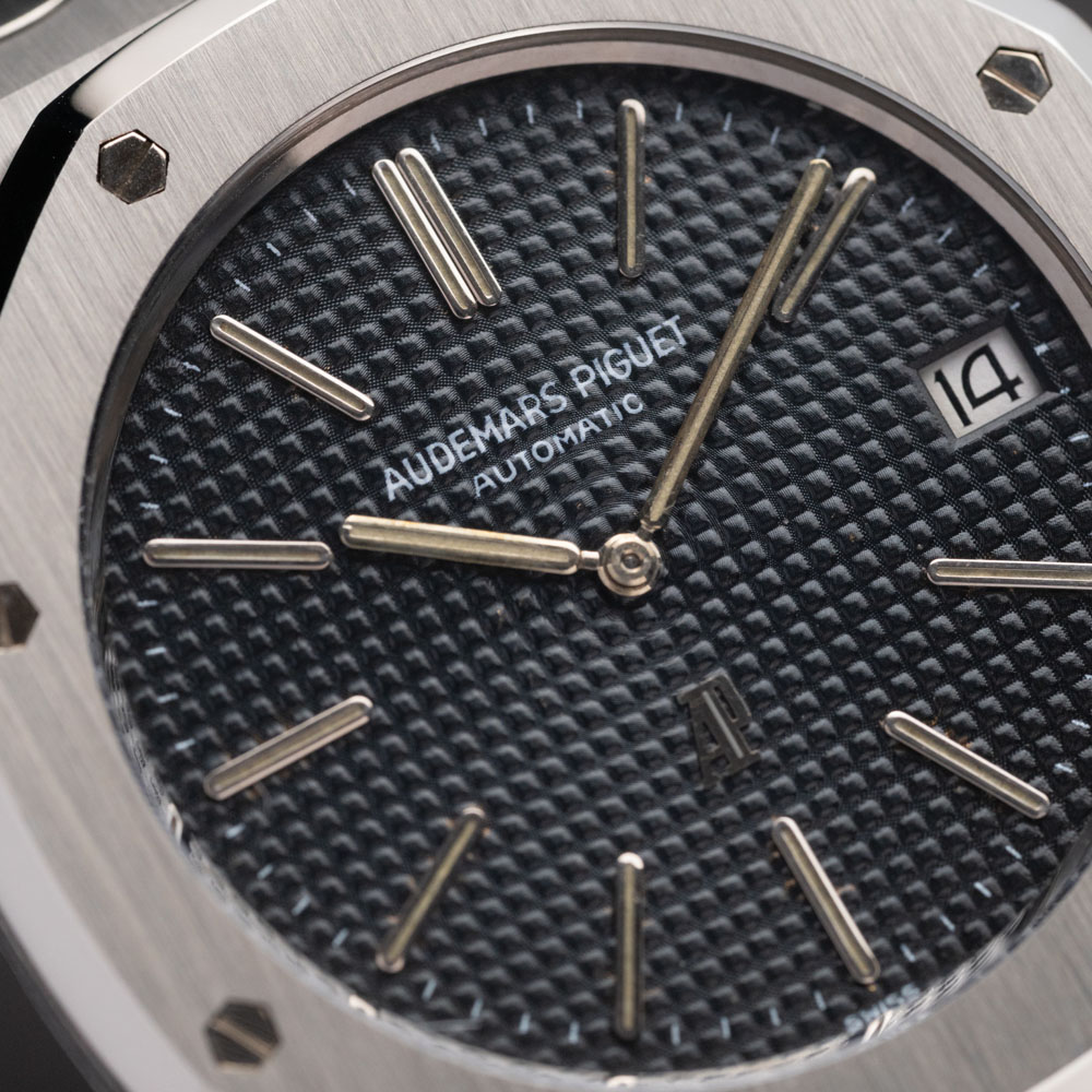 Audemars_Piguet_Royal_Oak_5402_Watch_Insanity_Pre_Loved_03